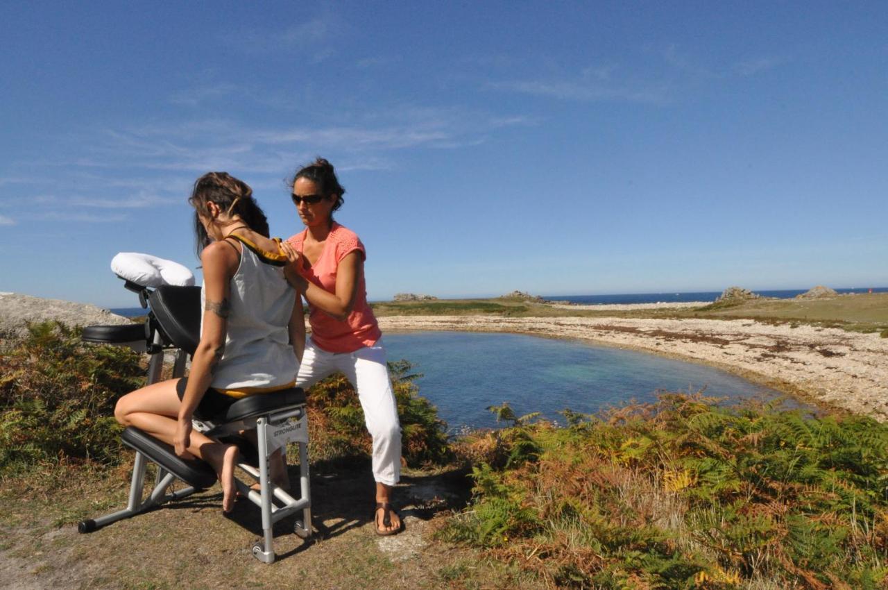Roulotte Gites O Bien-Etre Massage Spa Sejour Bien-Etre En Hebergement Insolite Roulotte Karantez Ou En Gites Melon Ou Yock A 800 M Des Plages Maison D'Hote Drogou Porspoder Dış mekan fotoğraf